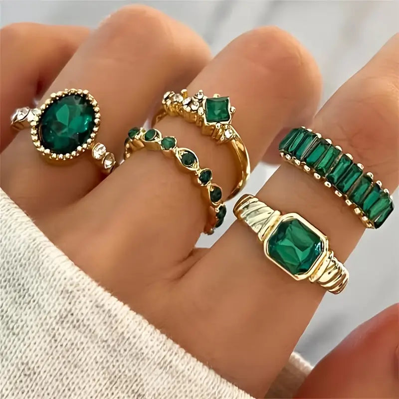 Zarina Exquisite Emerald Ring emerald | Gold