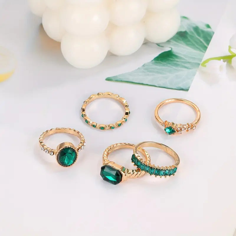 Zarina Exquisite Emerald Ring Set | Gold 18k