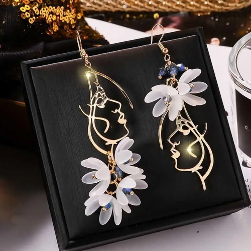 Dangling White Bright Earrings