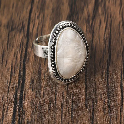 Vintage White Stone Silver Ring
