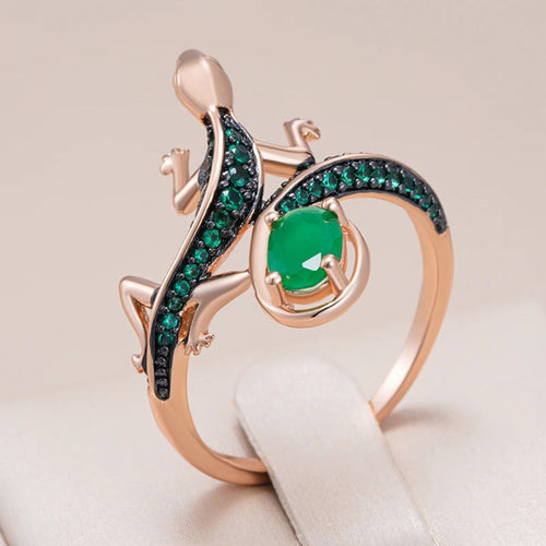 Elegant Green Lizard Ring
